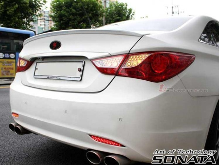 Hyundai Sonata YF (10-) задний спойлер на крышку багажника, черный, под покраску.