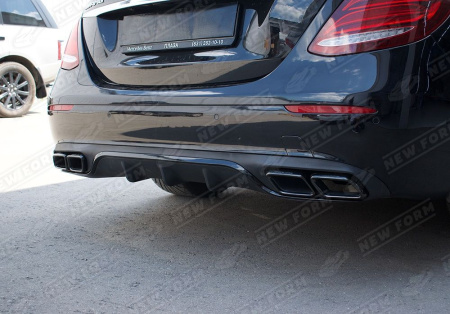 Mercedes-Benz E-Klasse W213 2016 - 2020 Диффузор заднего бампера с нчерными асадками 6.3 AMG