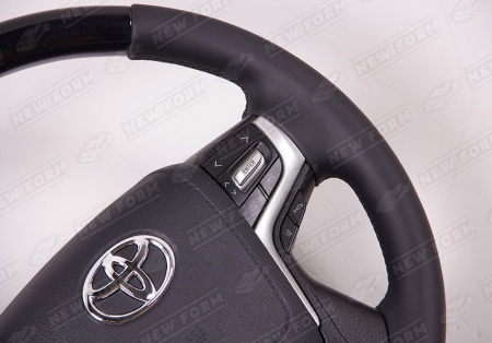 Toyota Land Cruiser LC 200 2007 - 2012 Руль черный глянец