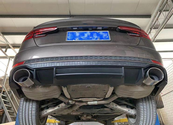 Черный диффузор для Audi A4 S-line 2016-2019