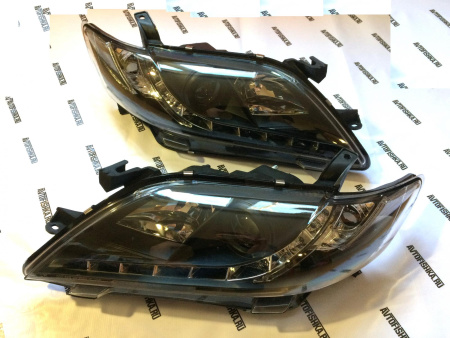 Toyota Camry V40 (2006-2009) тюнинговые передние черные фары со светодиодной подсветкой DRL, комплект 2 шт.