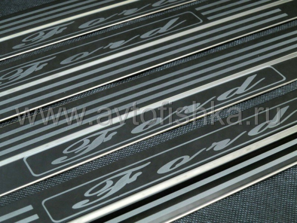 Ford Mondeo (00-07) накладки порогов дверных проемов из нержавеющей стали, комплект 4 шт.