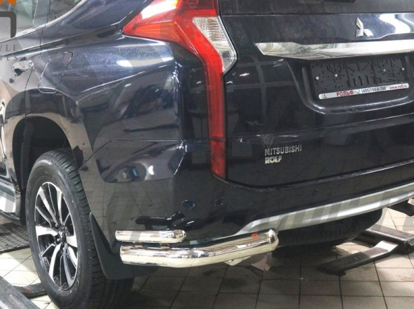 Mitsubishi Pajero Sport (16–) Защита заднего бампера уголки d 76/42 мм, нерж.