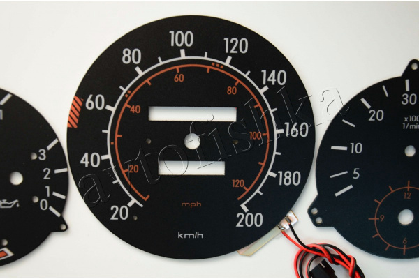 Mercedes W123 светодиодные шкалы (циферблаты) на панель приборов - дизайн 1