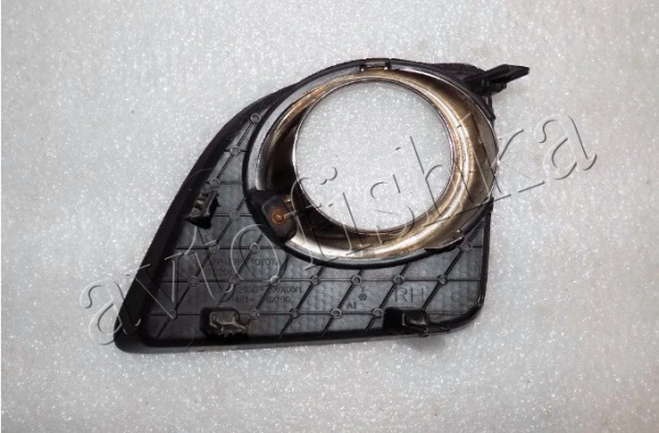 Lexus LX570 (07-12) накладки на противотуманные фары SPORT, с хром окантовкой