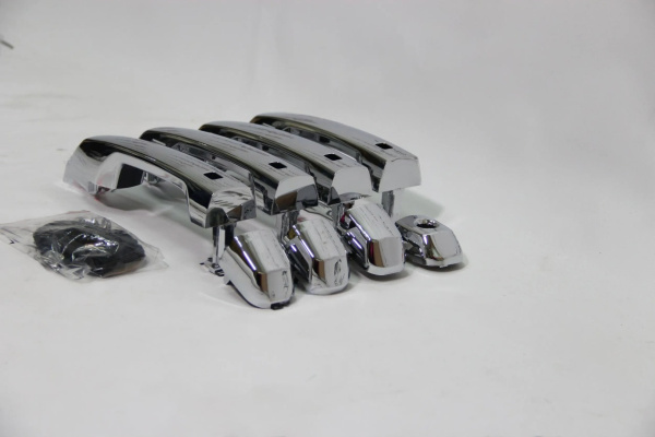 Toyota Land Cruiser 200 (2008-2015) штатные ручки дверей хромированные (кнопки на 4-x дверях), комплект 4 шт.