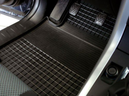 Suzuki Grand Vitara 3 (05-) 5 дверн. резиновые коврики, дизайн "Сетка"