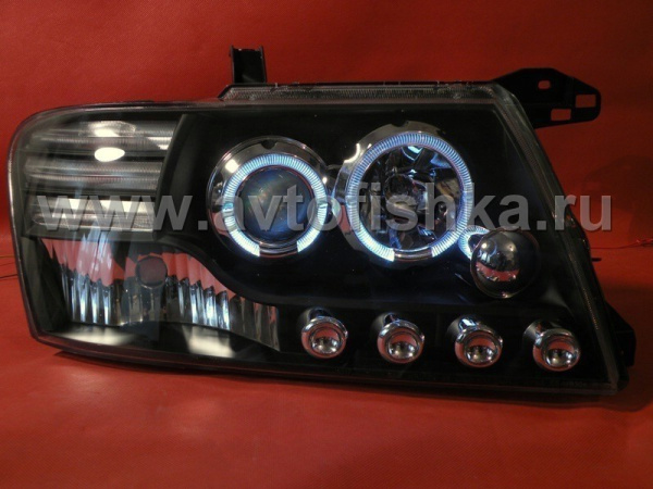 Mitsubishi Pajero 3 (2000-2006) фары передние линзовые черные со светящимися ободками и светодиодной подсветкой, комплект 2 шт.