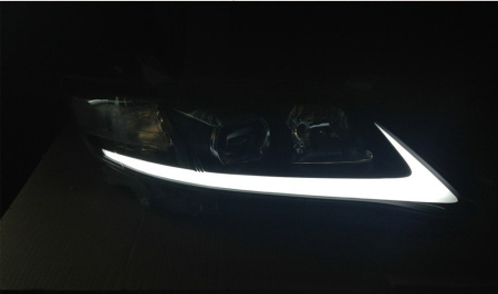 Toyota Camry V40 (09-11) фары передние линзовые черные, с дневными ходовыми огнями, в стиле LEXUS, комплект 2 шт.