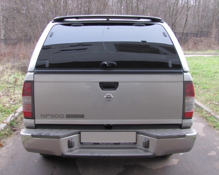 Nissan NP300 (08–) Хардтоп S560 (грунт)