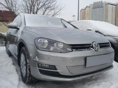 Volkswagen Golf (13–) Защита радиатора Premium, хром