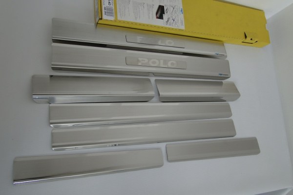 Volkswagen Polo 5 (10-) 4 дверн. седан накладки на внутренние пороги, к-кт 8шт.