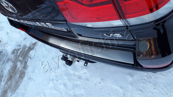 Toyota Land Cruiser (07–/12–/15–) Накладка на задний бампер, оригинал