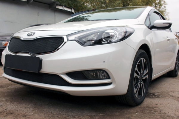 Kia Cerato (13–) Защита радиатора, чёрная, верх