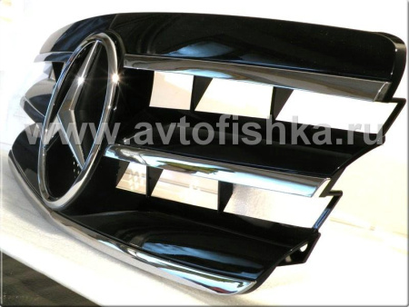 Mercedes C-class W203 (00-07) седан решетка радиатора черная со звездой, дизайн CL-class, 3 ламели.