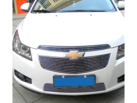Chevrolet Cruze (2009-) алюминиевая накладка на решетку радиатора, горизонтальный дизайн, комплект 2 шт.