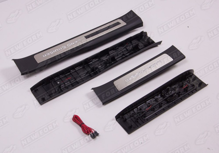 Toyota Land Cruiser LC 300 2021 - н.в. Накладки на пороги черные