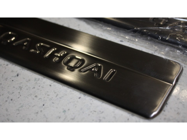 Nissan Qashqai (2007-) хромированные накладки из нержавеющей стали на внутренние пороги дверей