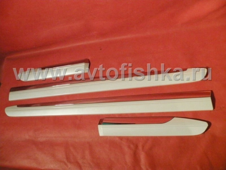 Toyota Land Cruiser Prado 150 (09-) накладки на двери, молдинги белые (040) с хромированными вставками, дизайн Lexus LX, комплект 4 шт.
