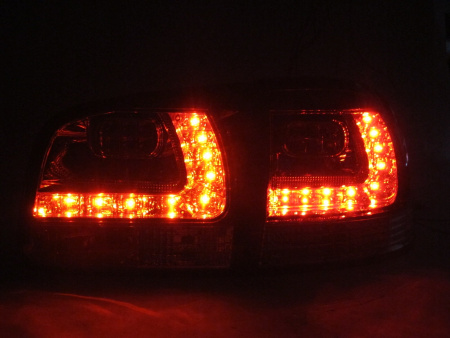 Volkswagen Touareg 7L (2002-2010) тонированные задние фонари со светодиодами, в комплекте левый и правый