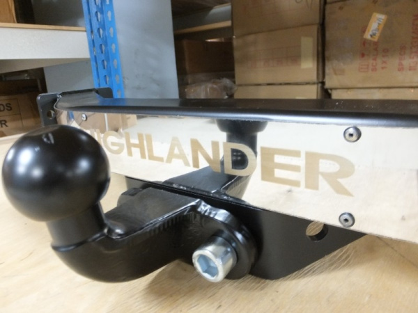Toyota Highlander (14–) Фаркоп (тягово-сцепное устройство) (50/1500кг)